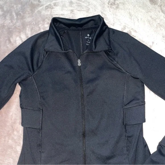 Apana yoga sweater size XS - Picture 5 of 7